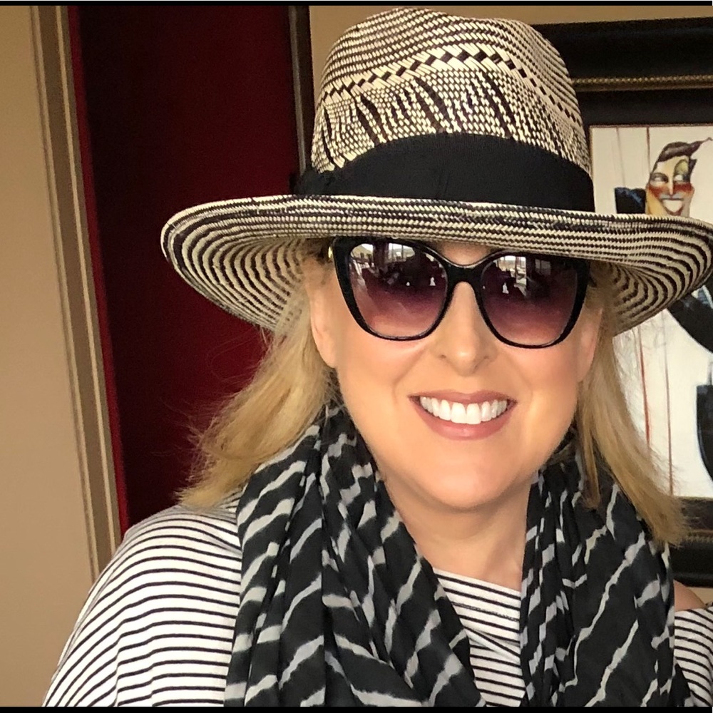 Meet your Posher, Jennifer